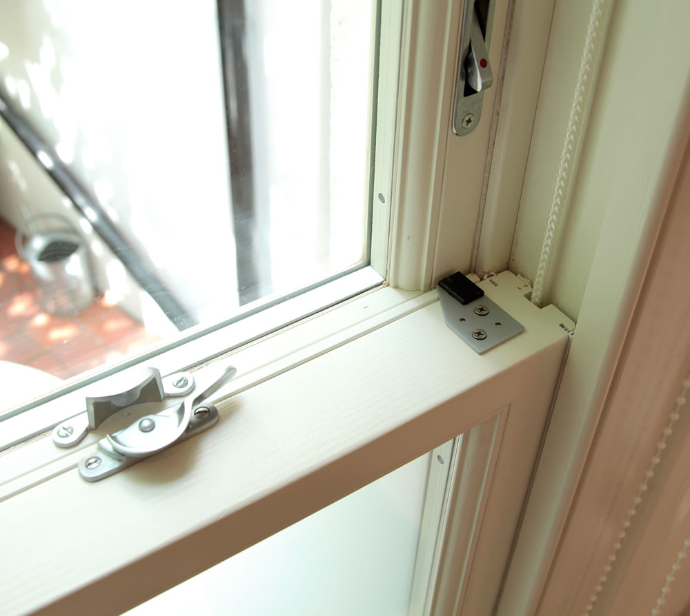 Timber sash window hardware