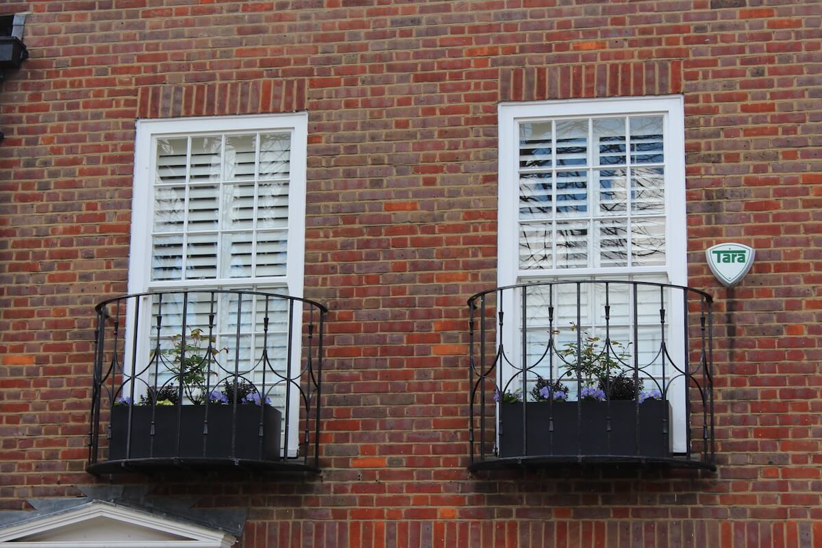 sash windows in Townshend Road greater london