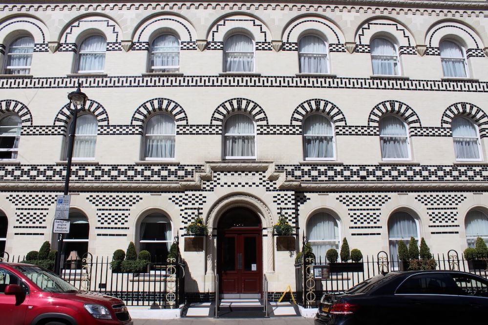 stunning view of timber sash windows in Langham Street, Greater London